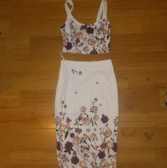 Floral Crop Top & Pencil Skirt - Picture 4 of 7